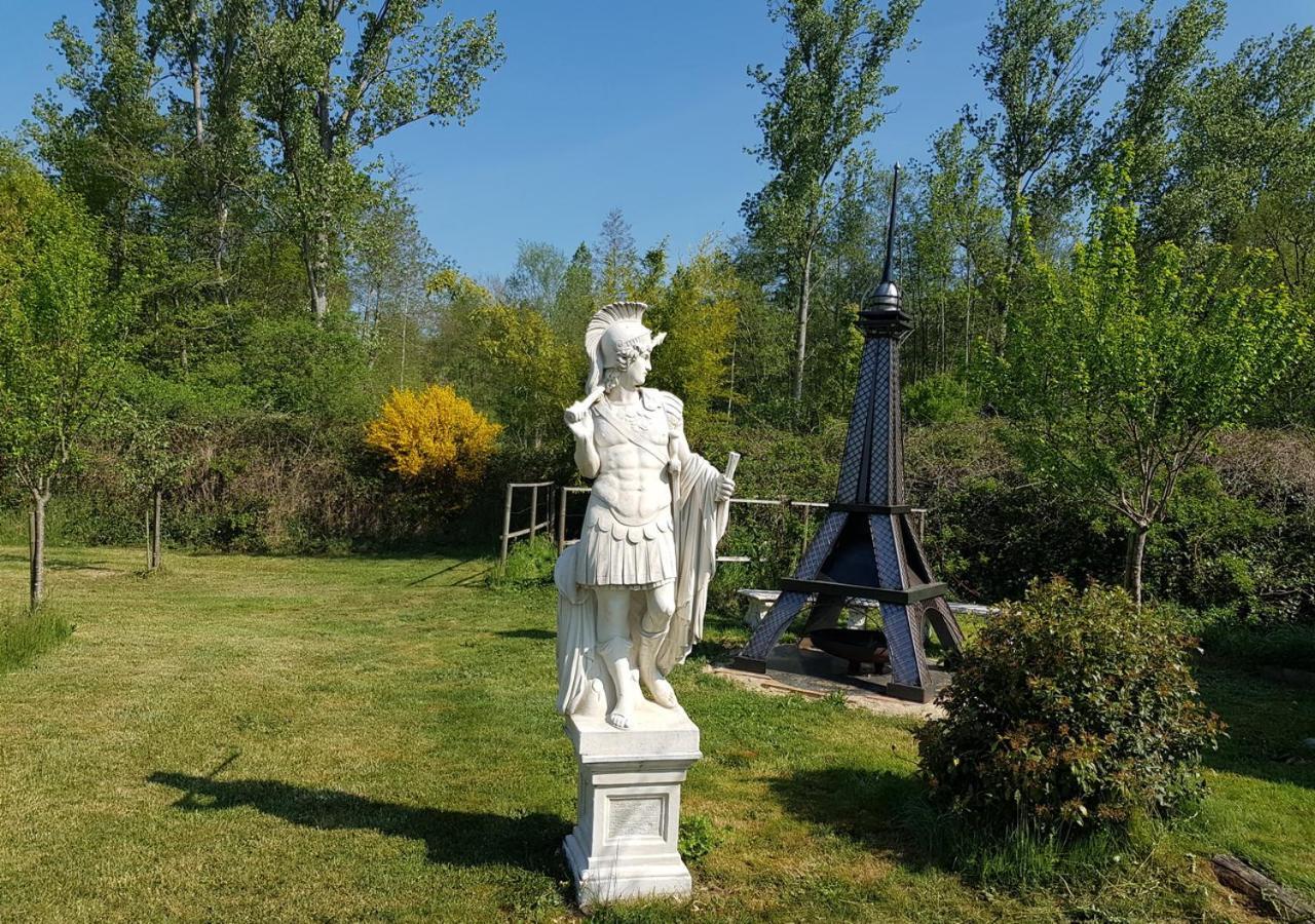 Chateau Des Perichons Poncins Esterno foto